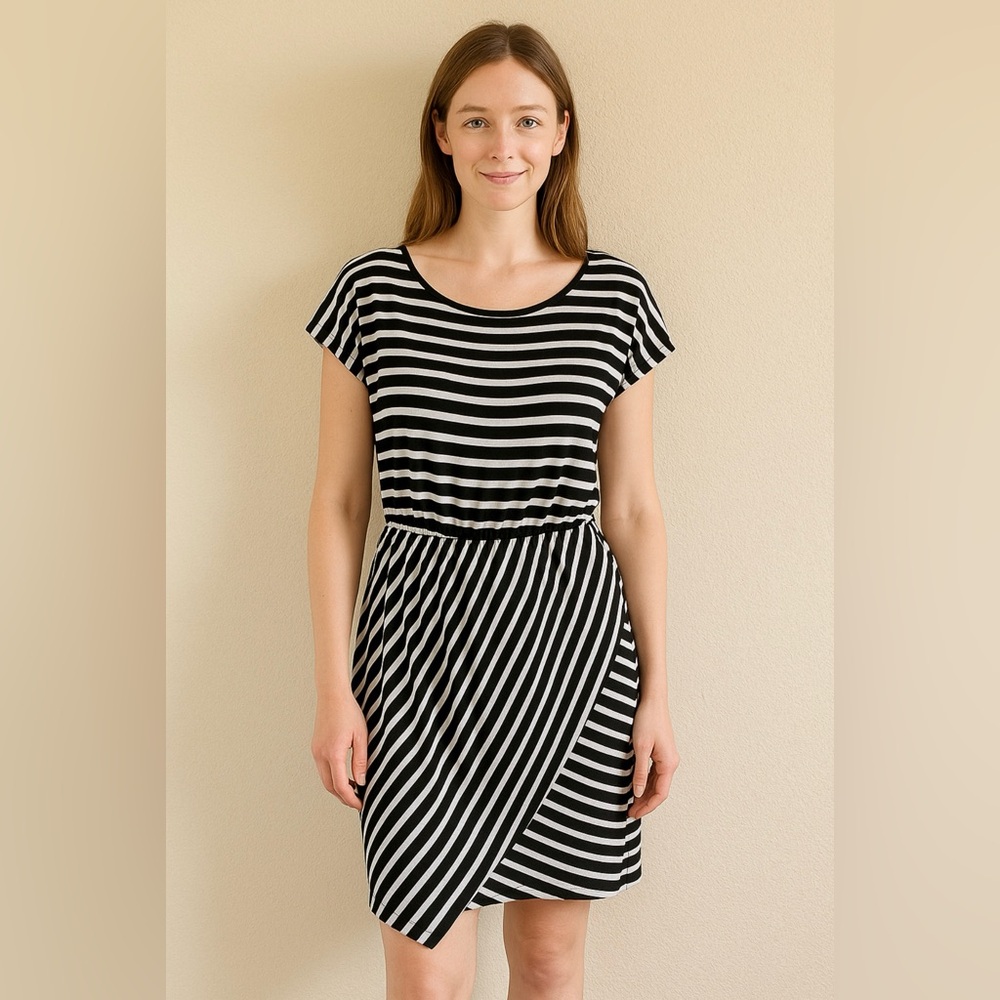 White House Black Market Monochrome Striped Top